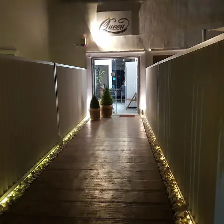 Queen Boutique Apartmán *